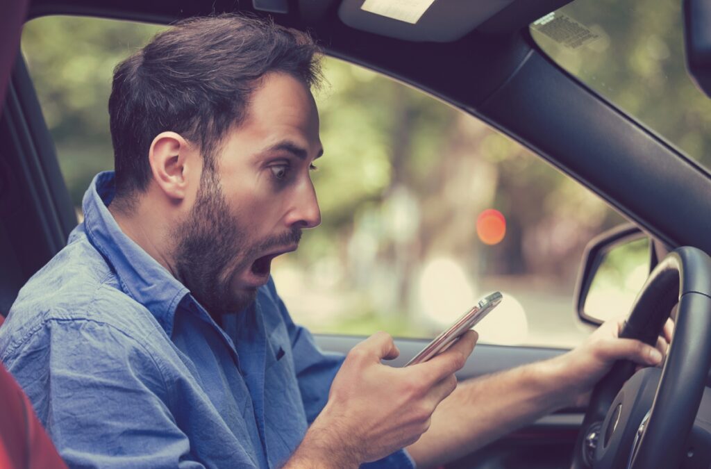 Drivers could be addicted to texting behind the wheel